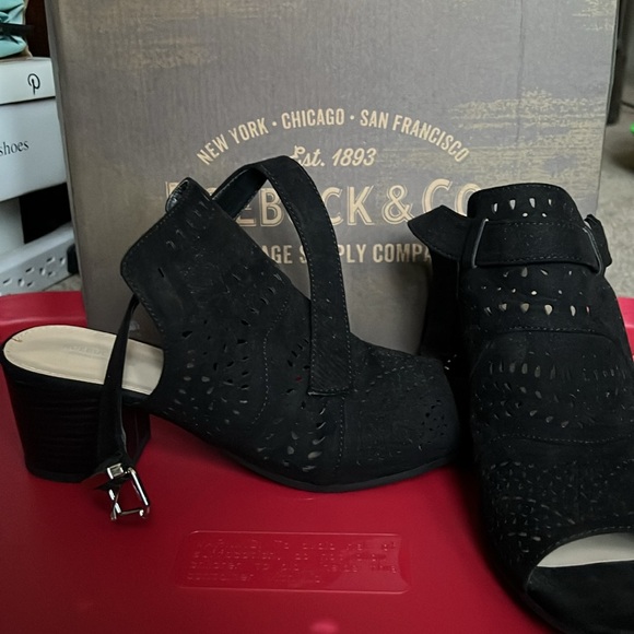 Open toe - Picture 2 of 4